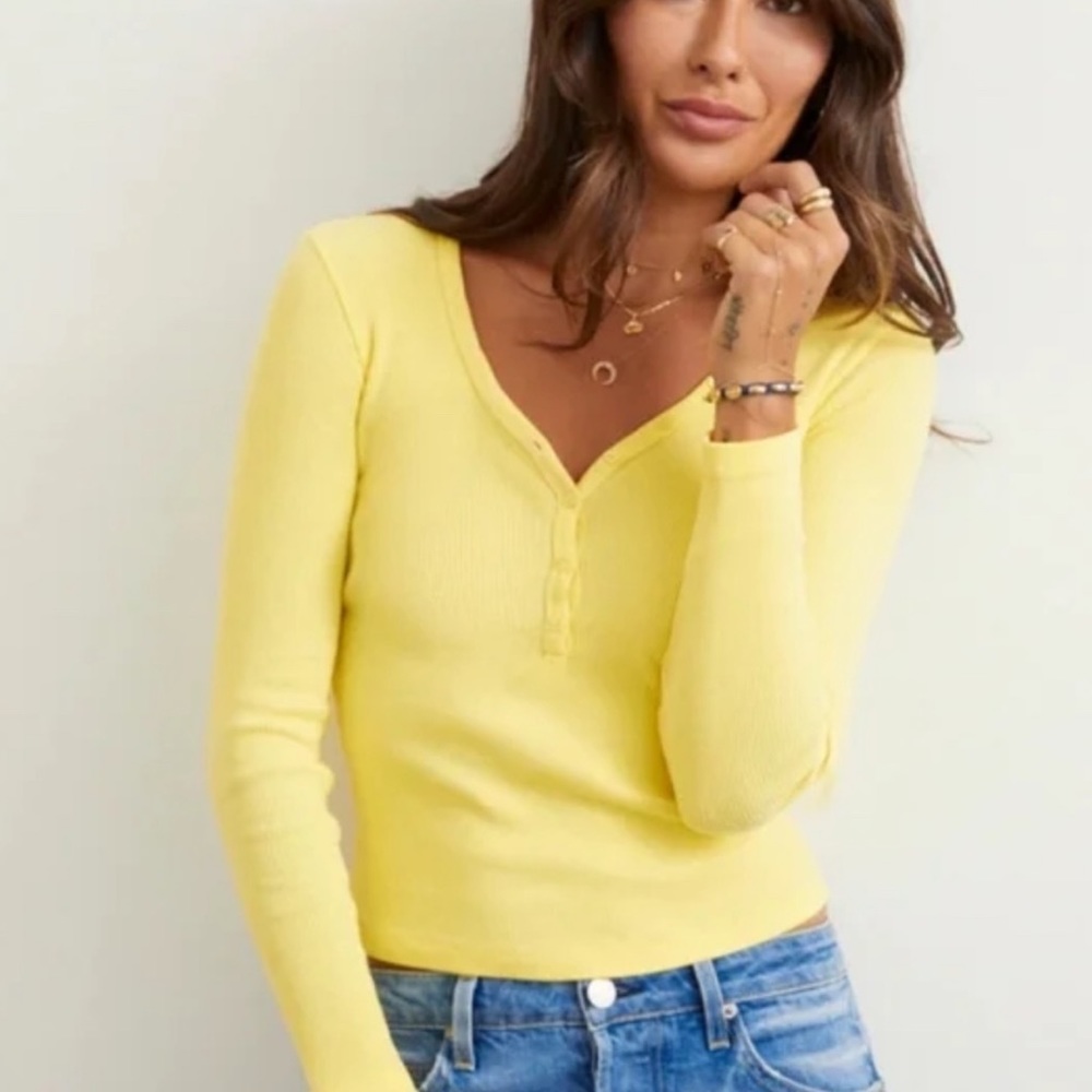 AMO long sleeve ribbed cotton henley sunshine L